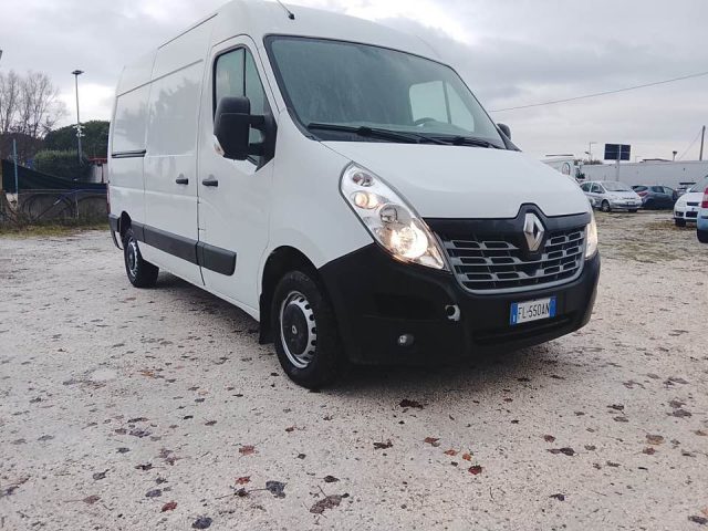 Renault Master T28 2.3 dCi/130 PC-TN Furgone usato a FORLIMPOPOLI