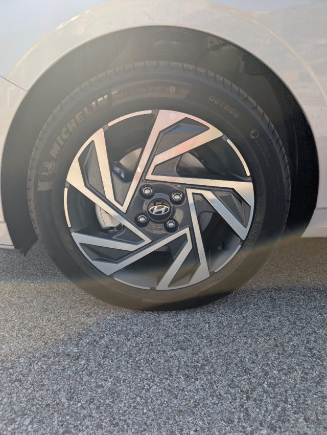 Hyundai i20 1.0 T-GDI DCT Connectline - foto 2 di 25