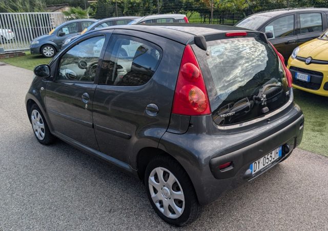 Peugeot 107 1.0 68CV 5p. Plaisir - foto 3 di 17