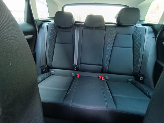 Skoda Karoq 1.0 TSI 110 CV Executive - foto 3 di 4