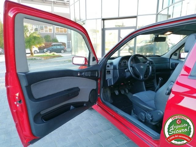 Alfa Romeo 145 2.0i 16V Twin Spark cat Quadrifoglio - foto 4 di 4