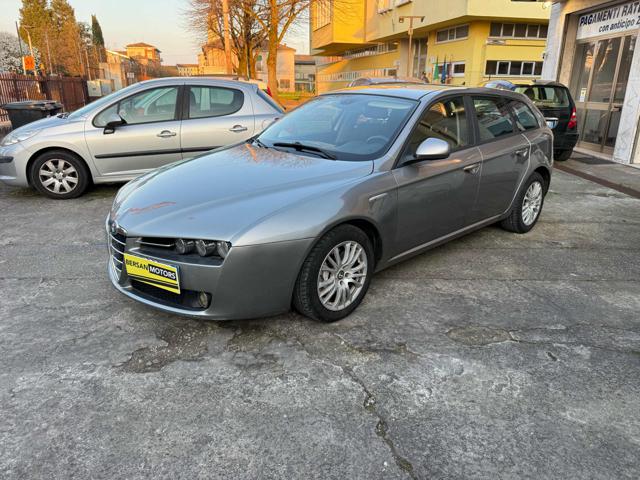 Alfa Romeo 159 1.9 JTDm 150CV Sportwagon Distinctive Q-Tronic - foto 3 di 4