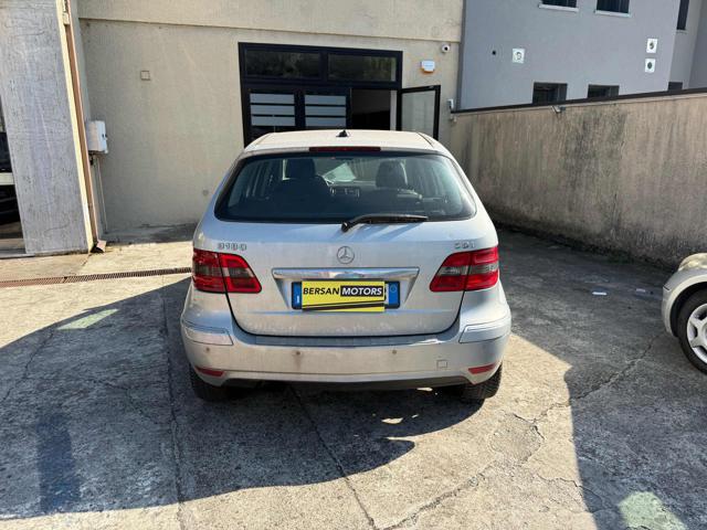 Mercedes-Benz B 180 CDI - foto 4 di 15