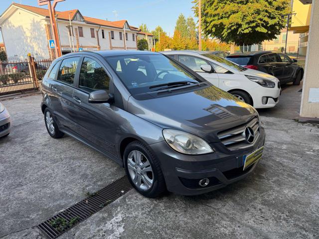 Mercedes-Benz B 180 BlueEFFICIENCY Premium, del 2010, 180.000 km, in vendita a Castagnaro (VR)