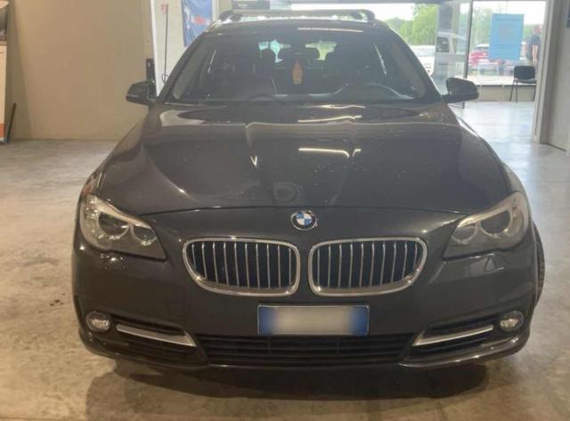 BMW 520 touring d xDrive Luxury - foto 3 di 4