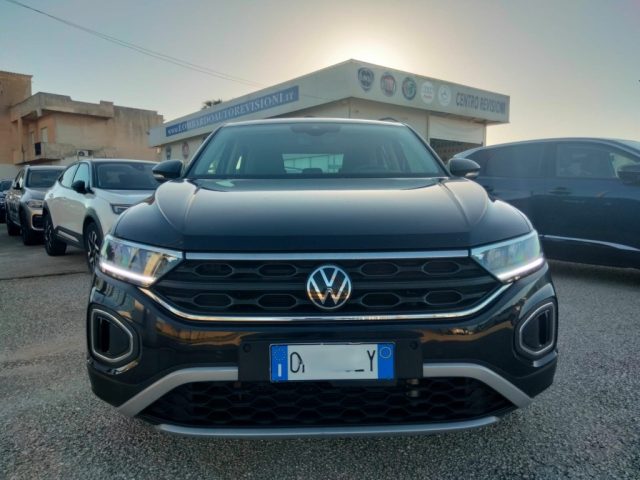 Volkswagen T-Roc 1.0 TSI Life usato a PETROSINO