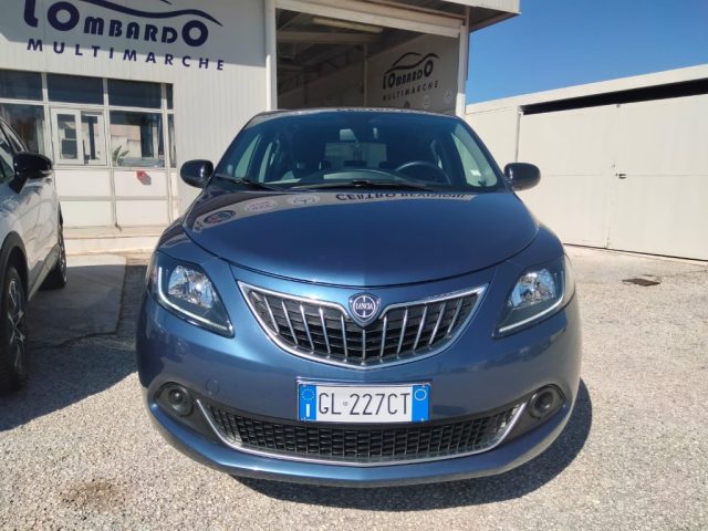 Lancia Ypsilon 1.0 FireFly 5 porte S&S Hybrid Ecochic Silver usato a PETROSINO