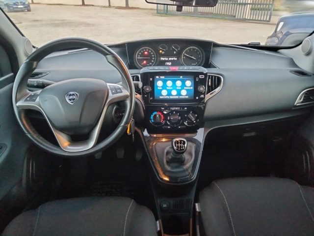 Lancia Ypsilon 1.0 FireFly 5 porte S&S Hybrid Gold usato a PETROSINO