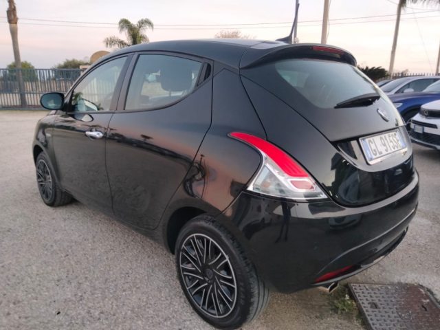 Lancia Ypsilon 1.0 FireFly 5 porte S&S Hybrid Gold - foto 4 di 4