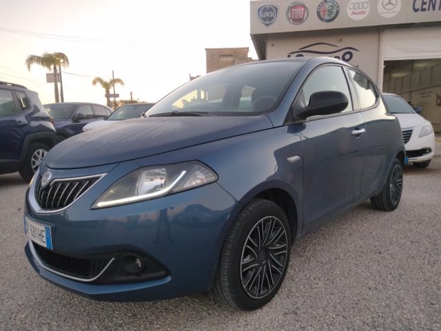 Lancia Ypsilon 1.0 FireFly 5 porte S&S Hybrid Ecochic Gold usato a PETROSINO