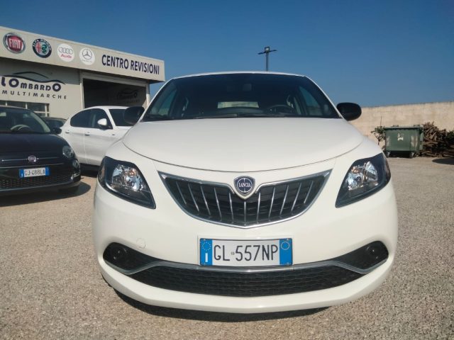 Lancia Ypsilon 1.0 FireFly 5 porte S&S Hybrid Gold usato a PETROSINO