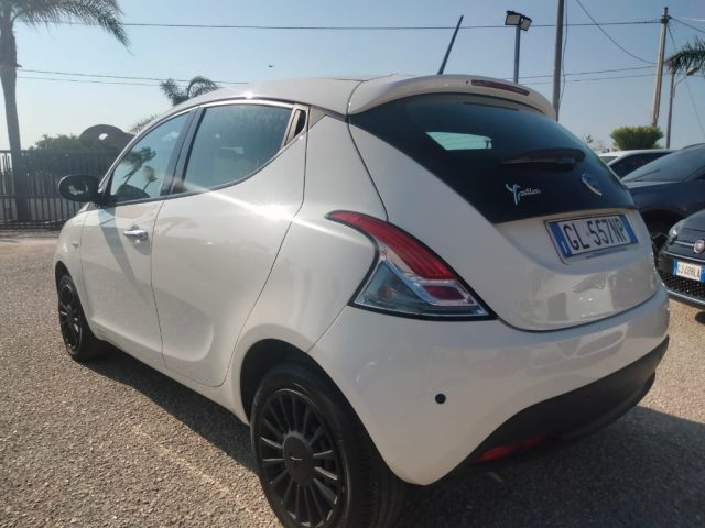 Lancia Ypsilon 1.0 FireFly 5 porte S&S Hybrid Gold - foto 4 di 4