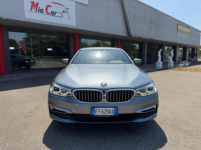 BMW 530 e Luxury - foto 2 di 4