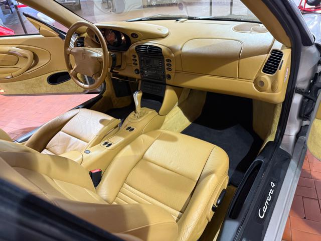 Porsche 911 Carrera 4 Cabriolet-Manuale-Service book, del 2000, 164.000 km, in vendita a Roma (RM)
