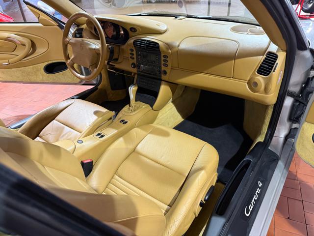 Porsche 911 Carrera 4 Cabriolet-Manuale-Service book, del 2000, 164.000 km, in vendita a Roma (RM)