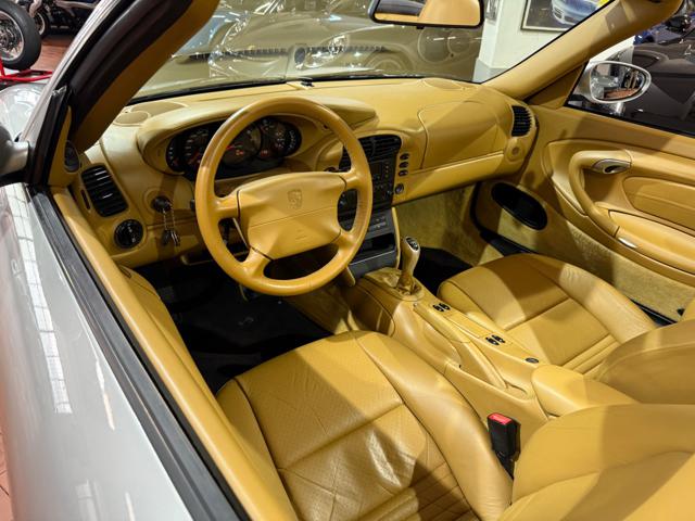 Porsche 911 Carrera 4 Cabriolet-Manuale-Service book usato a ROMA