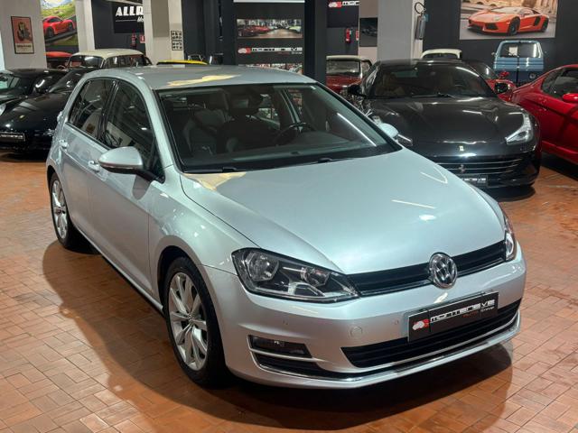 Volkswagen Golf 2.0 TDI DSG 5p. Highline BlueMotion Tech. - foto 2 di 4