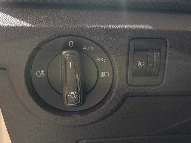 Volkswagen T-Cross 1.0 TSI LIFE VIRTUAL COCKPIT NEOPATENTATI, del 2022, 44.285 km, in vendita a Roma (RM)
