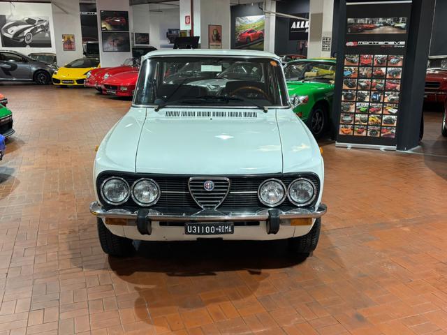 Alfa Romeo Giulia Nuova Super 1300 UNICO PROPRIETARIO-Plastiche originali-Book - foto 2 di 4