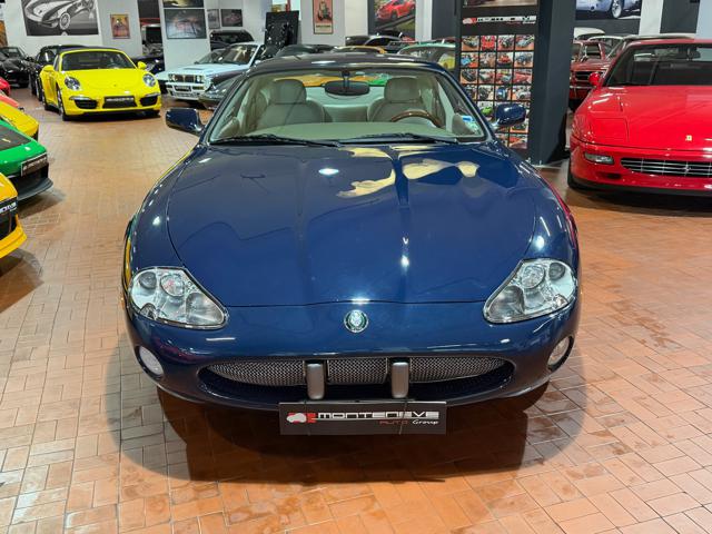 Jaguar XK8 4.0 Coupé Pelle beige tagliandi - foto 2 di 24