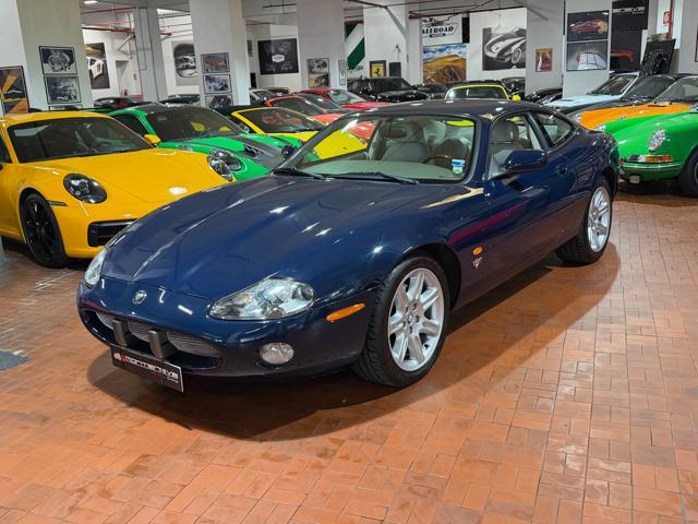 Jaguar XK8 4.0 Coupé Pelle beige tagliandi - foto 3 di 24