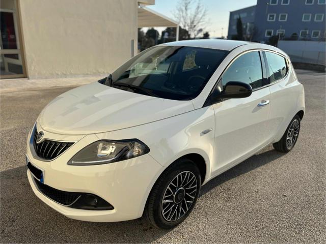 Lancia Ypsilon 1.0 FireFly 5 porte S&S Hybrid Platino usato a MONDOLFO