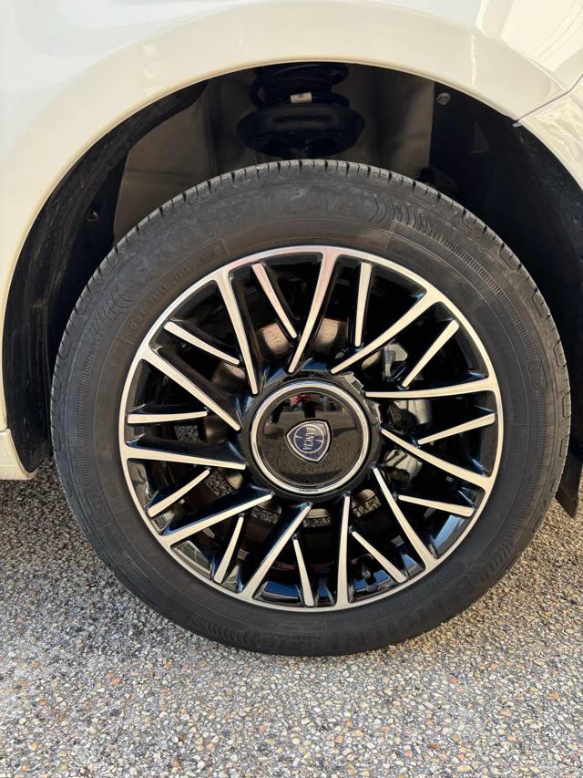 Lancia Ypsilon 1.0 FireFly 5 porte S&S Hybrid Platino usato a MONDOLFO