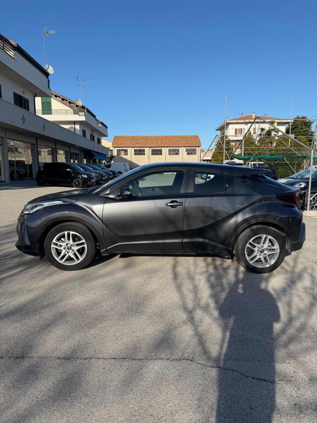 Toyota C-HR Trend e-cvt - foto 3 di 4