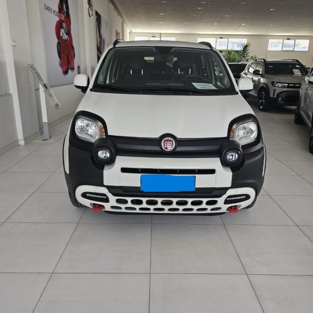 Fiat Panda Cross 1.0 FireFly S&S Hybrid - foto 2 di 4