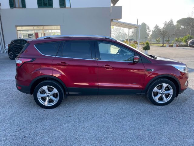 Ford Kuga 2.0 TDCI 150 CV S&S 4WD Titanium - foto 4 di 4