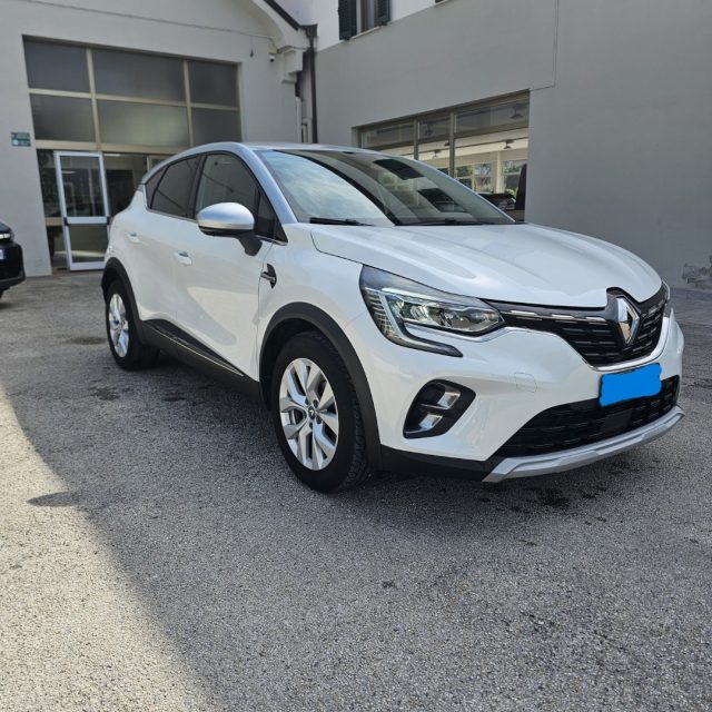 Renault Captur Plug-in Hybrid E-Tech 160 CV Intens - foto 3 di 4
