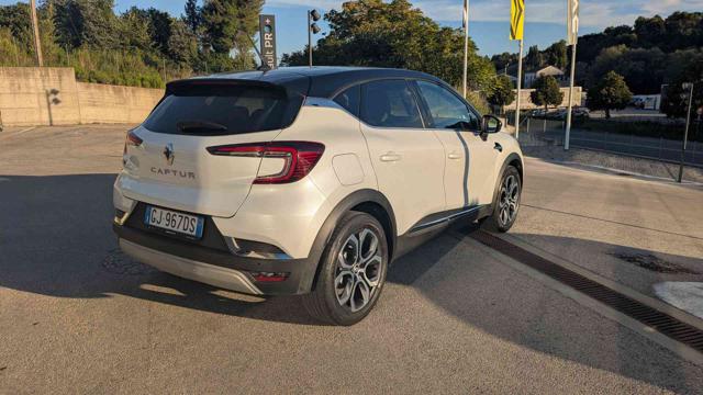 Renault Captur TCe 100 CV GPL FAP Intens - foto 3 di 4