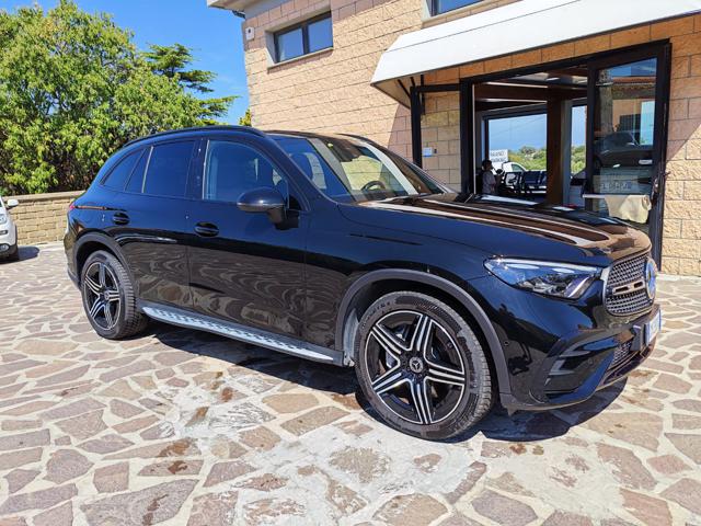 Mercedes-Benz GLC 220 d 4Matic Mild Hybrid AMG Line Premium Plus - foto 3 di 4