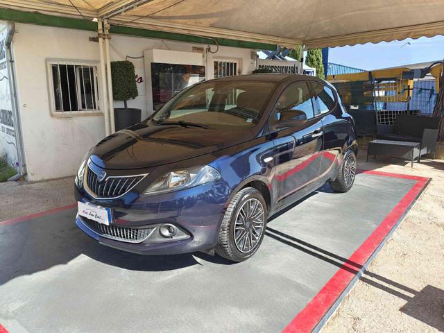 Lancia Ypsilon 1.0 FireFly 5 porte S&S Hybrid Ecochic Gold, del 2021, 70.000 km, in vendita a Viterbo (VT)