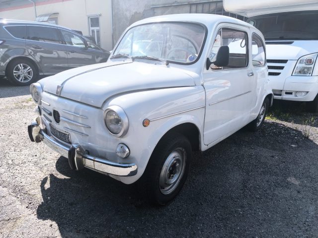 Fiat 600 FIAT 600 D d'epoca a OMEGNA