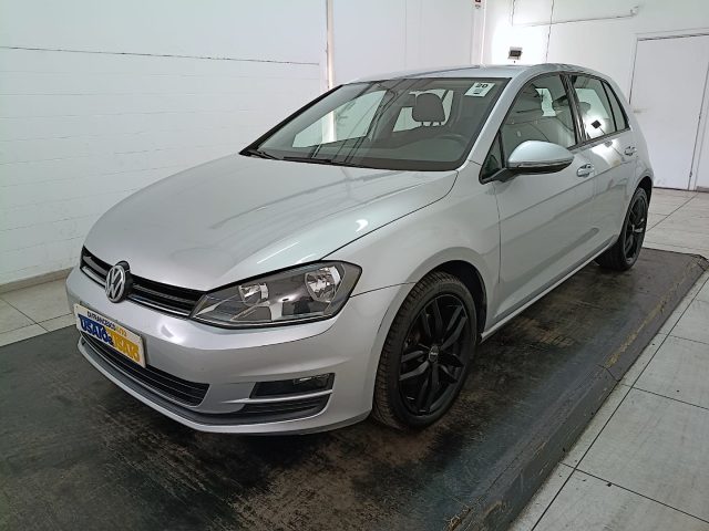Volkswagen Golf 5p TDI 110 CVComfortline BM Tecnology usato a PESCARA
