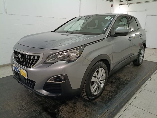 Peugeot 3008 1.5 bluehdi Active s&s 130cv usato a PESCARA
