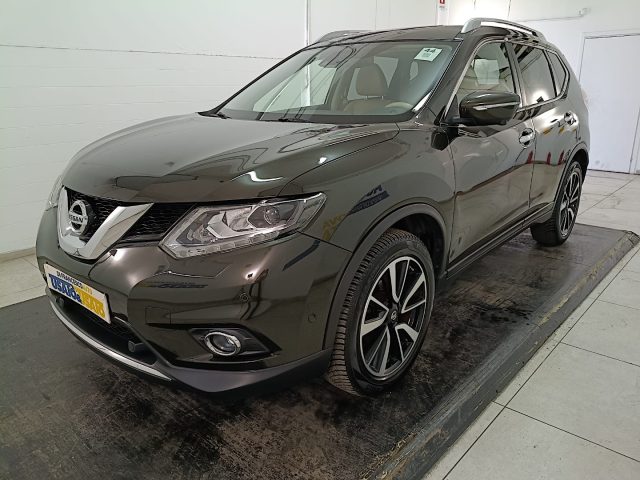 Nissan X-Trail 1.6 dci Tekna 2wd xtronic E6 usato a PESCARA