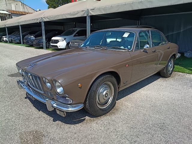 Jaguar XJ6 4.2 usato a PESCARA