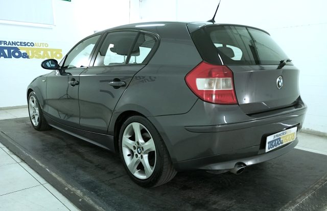 BMW 118 i Attiva - foto 2 di 4