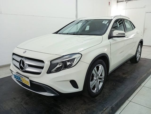 Mercedes-Benz GLA 200 LA-X156 2014 - LA 200 d (cdi) Sport 4matic auto usato a PESCARA