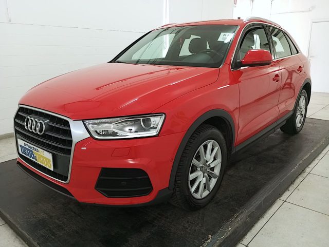Audi Q3 2.0 tdi Business 150cv usato a PESCARA