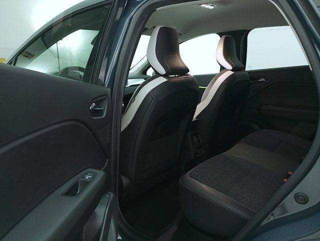 Renault Captur 1.3 tce Intens 140cv fap, del 2023, 152.477 km, in vendita a Pescara (PE)