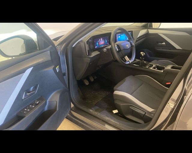 Opel Astra 1.2 t Edition s&s 110cv - foto 4 di 4