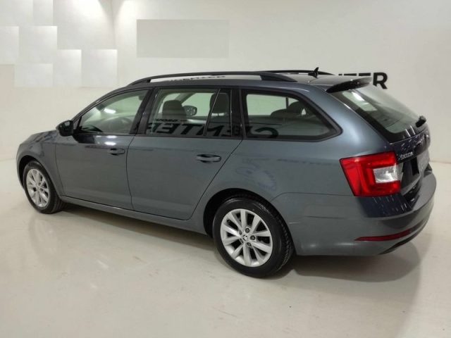 Skoda Octavia Wagon 1.6 tdi Executive 115cv - foto 2 di 4