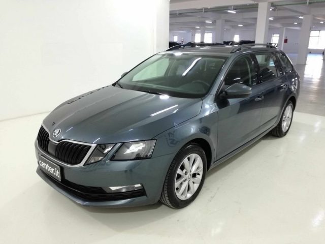 Skoda Octavia Wagon 1.6 tdi Executive 115cv usato a PESCARA