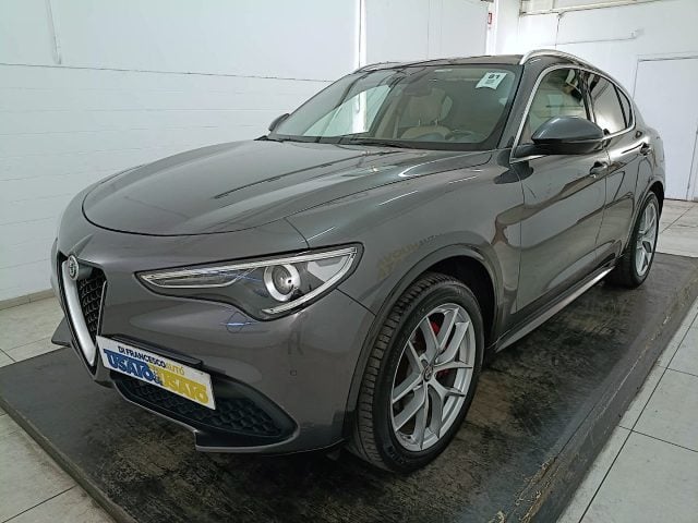 Alfa Romeo Stelvio 2.0 t Ti Q4 280cv auto Metano, del 2020, 107.833 km, in vendita a Pescara (PE)