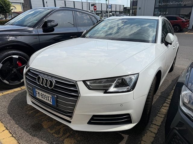 Audi A4 Avant 30 2.0 tdi Business Sport 122cv s-tronic my usato a PESCARA