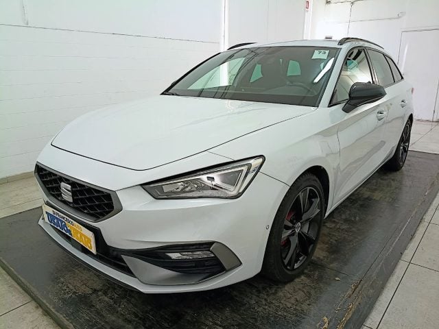 SEAT Leon Sportstourer 1.5 etsi Xcellence 150cv dsg, del 2021, 85.471 km, in vendita a Pescara (PE)