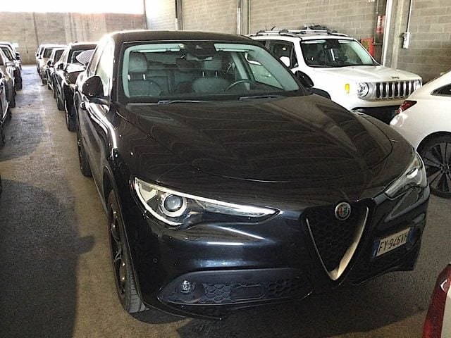 Alfa Romeo Stelvio 2.2 t Executive Q4 210cv auto my19 - foto 2 di 4